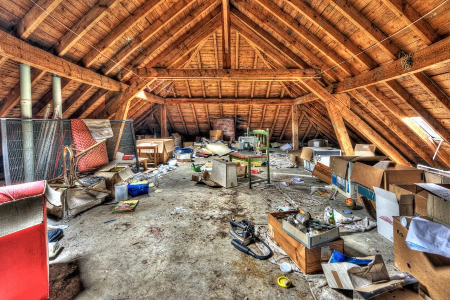 You are currently viewing Attic Cleanout Services in Derry, NH Transforming Your Space with Professional Expertise